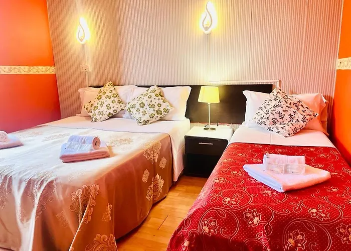 Hill Town Guest house 4*