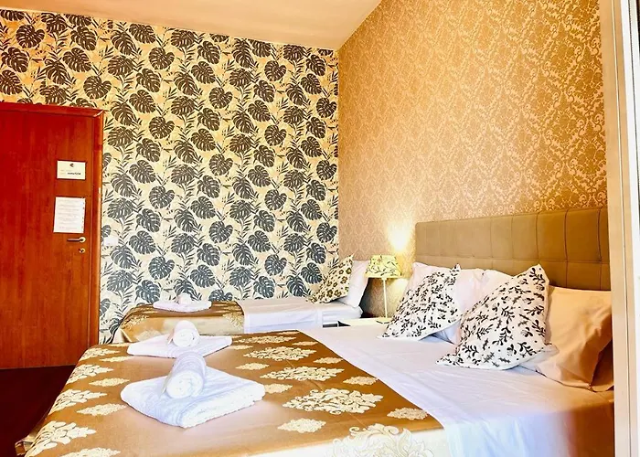 Hill Town Guest house 4*
